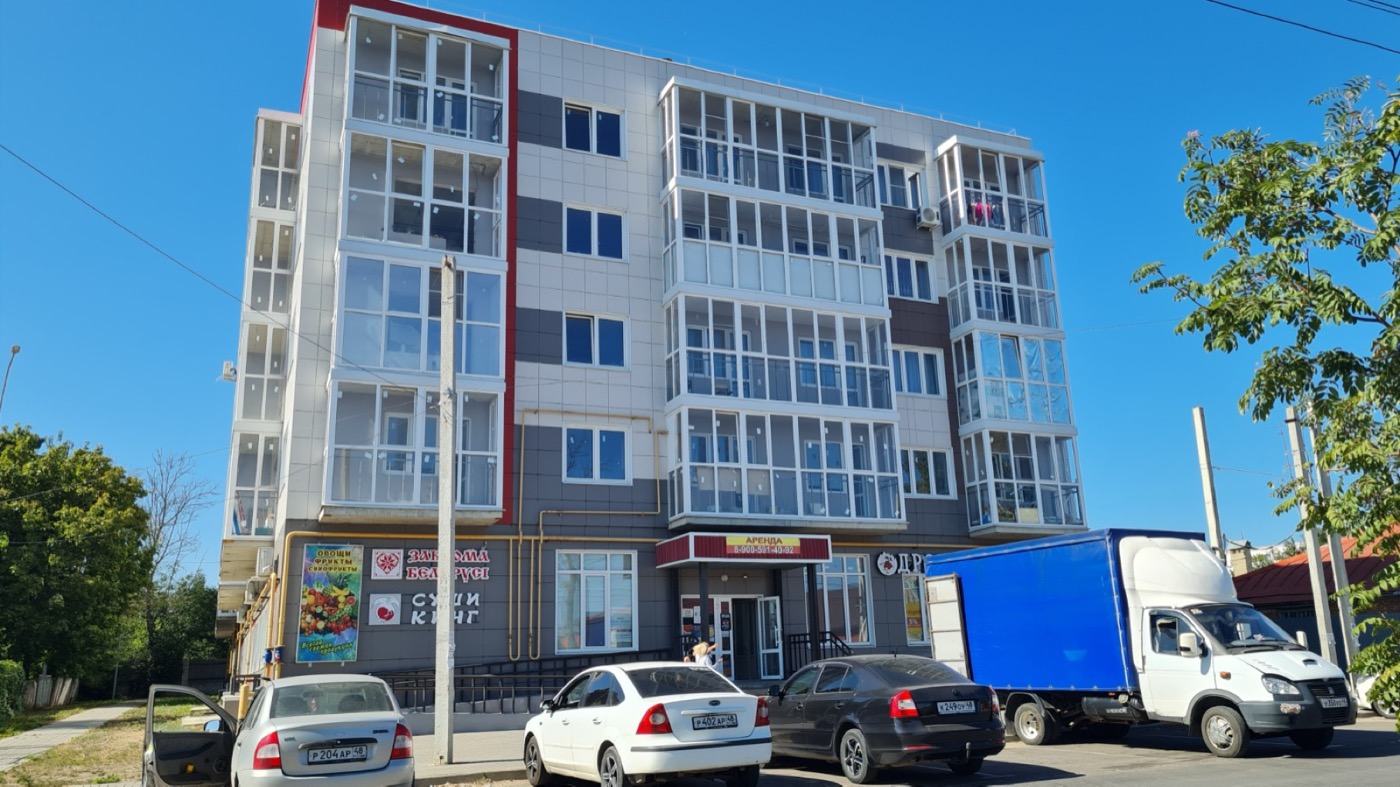 Аренда помещений 52/100/120 м² в центре Лебедяни